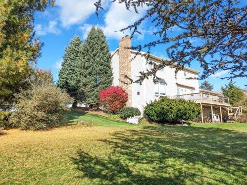 4438 Bachman Dr, Schnecksville PA  18078-2246 exterior