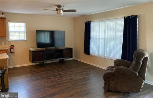 601 Sunflower Way, West Deptford, NJ 08051-2295