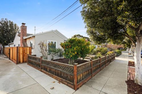 584 Bryan Ave, Sunnyvale CA  94086-6422 exterior