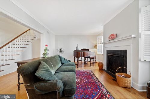54 Waterloo Ave, Berwyn, PA 19312-1757