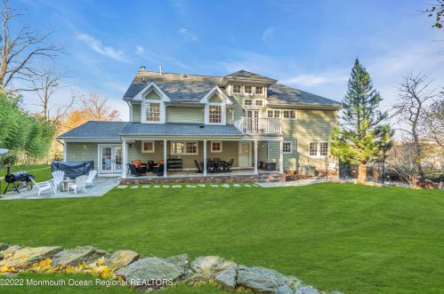 34 Windsor Dr, Little Silver NJ  07739-1311 exterior