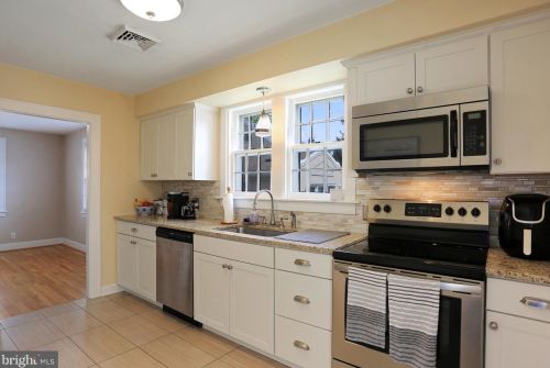 204 Forney Ave, Hanover PA  17331-2919 exterior