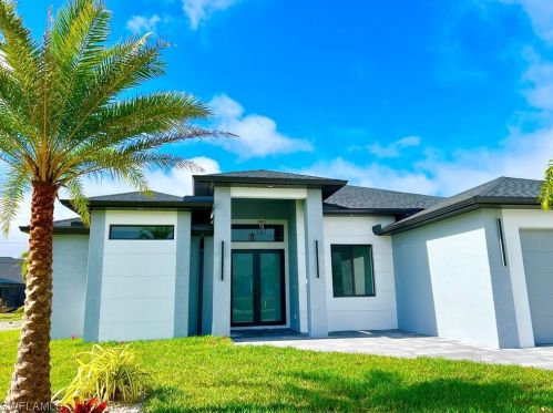 206 3rd Ave, Cape Coral, FL 33991-0020