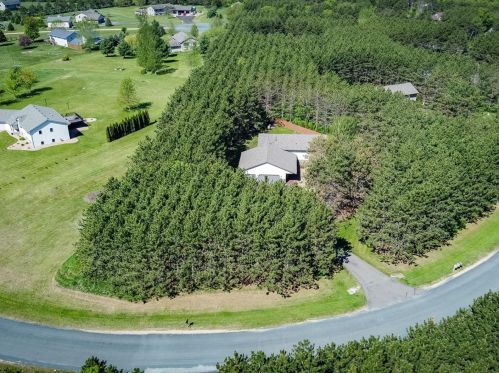 1368 141st St, New Johannesburg, WI 54017-6824