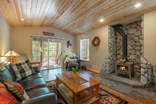 14474 Northwoods Blvd, Truckee, CA 96161-7051