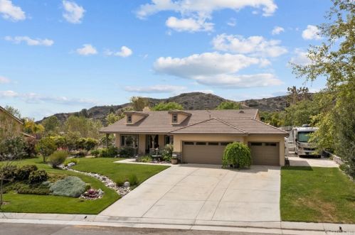 30164 Valley Glen St, Santa Clarita, CA 91384-3249
