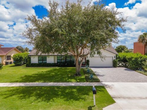 1400 Sailboat Cir, West Palm Beach, FL 33414-5525