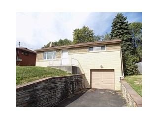 469 Holdsworth Dr, Pittsburgh, PA 15236-3204