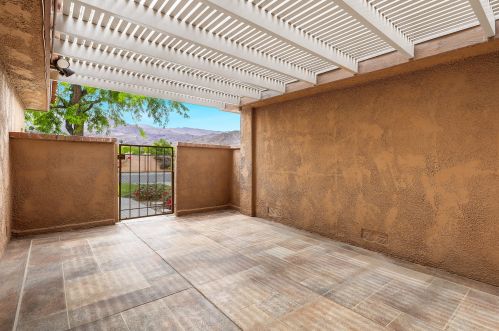 48 Majorca Dr, Rancho Mirage, CA 92270-3823