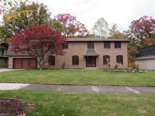 9995 Whitewood Rd, Cleveland, OH 44141-1676