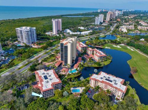 6040 Pelican Bay Blvd, Naples, FL 34108-7126