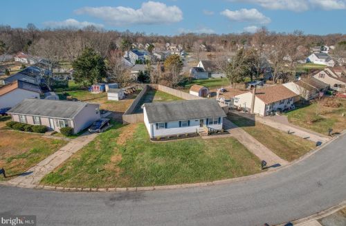 77 Tammie Dr, Dover, DE 19904-1935
