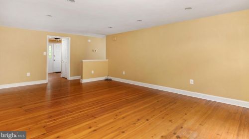 14260 Rehobeth Church Rd, Lovettsville VA  20180-3218 exterior