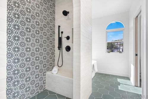 1533 Beryl St, San Diego CA  92109-2106 exterior