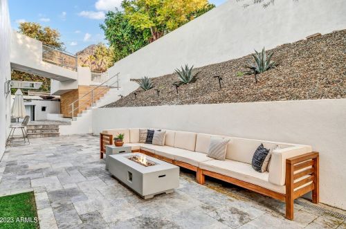 7627 22nd St, Phoenix AZ  85020-4706 exterior