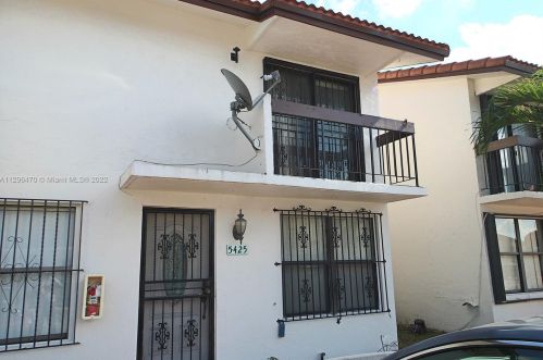 5425 20th Ln, Hialeah, FL 33016-7010