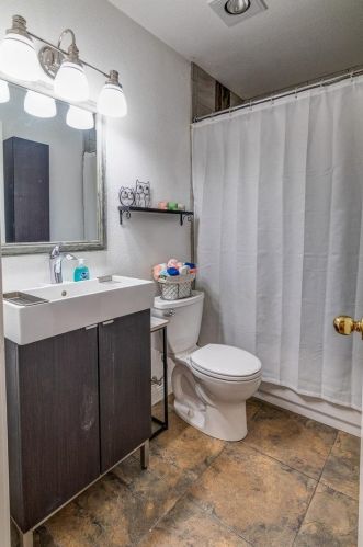 55 Rinetti Way, Rio Linda CA  95673-3268 exterior