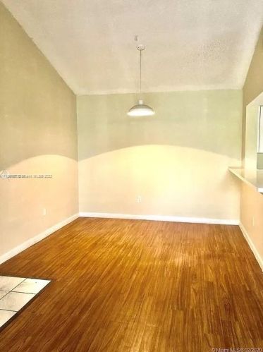 18880 57th Ave, Hialeah, FL 33015-7050