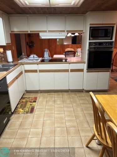 4000 137 Ave, Hollywood FL 33027-5921 exterior