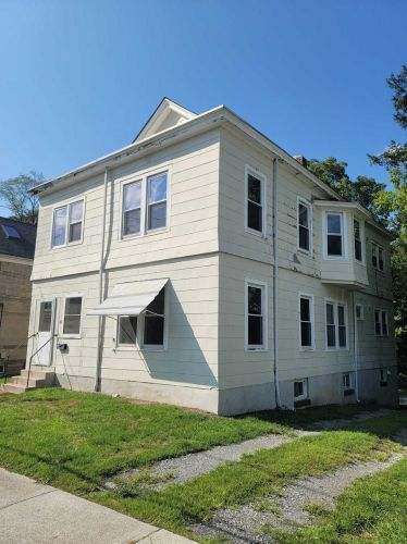 49 Lake St, Poughkeepsie NY  12601-1425 exterior