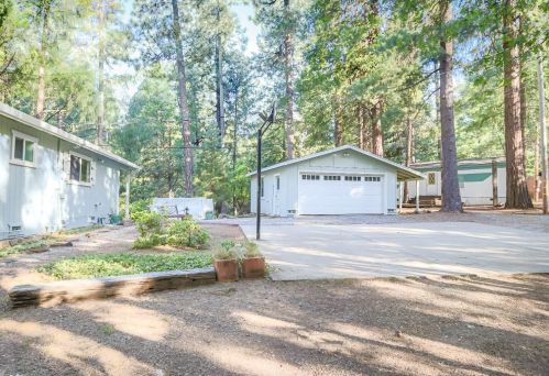5850 Fallen Oak Trl, Pacific House, CA 95726-9423
