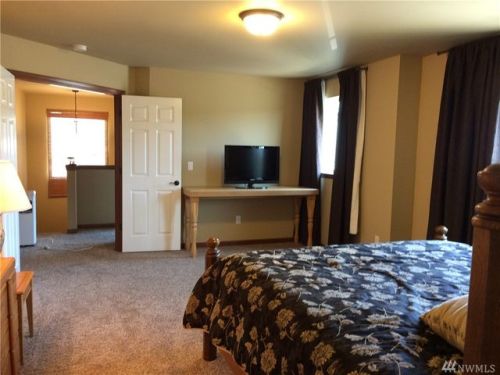 1617 Riddell Ave, Ohop, WA 98360-7474