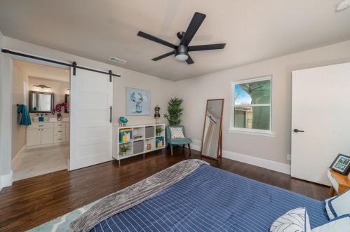 721 James Dr, Richardson TX  75080-6028 exterior