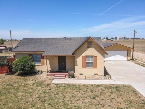 445 Simmons Rd, Turlock CA  95380-9786 exterior