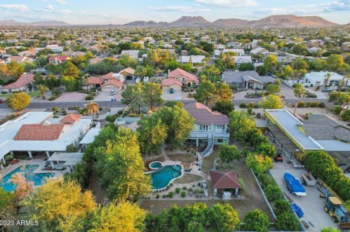 4822 Avenida Del Rey, Phoenix AZ  85083-2203 exterior