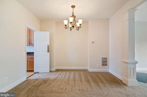 14631 Weeburn Way, Woodbridge VA  22191-4043 exterior