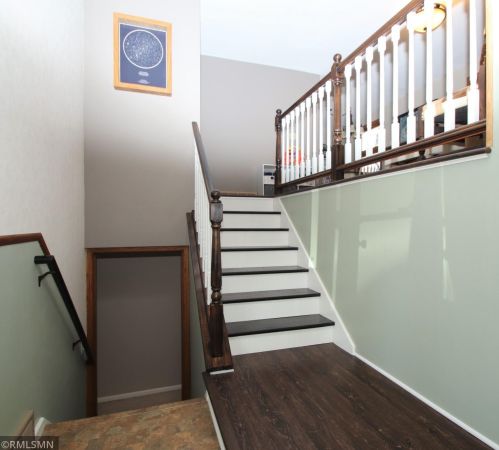 713 Park Pl, Saint Cloud, MN 56301-5835