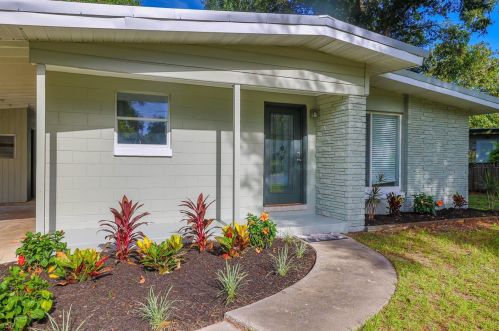 1302 Amelia Ave, Deland, FL 32724-2354