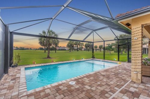1604 Birdie Dr, Naples, FL 34120-0538