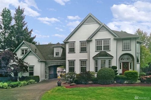 8311 204th Avenue Ct, Sumner WA  98391-6122 exterior