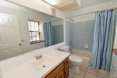 1566 Grn Edge Dr, Florence KY  41042-7099 exterior