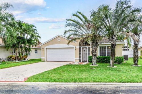 1731 Sawgrass Cir, West Palm Beach, FL 33413-3038