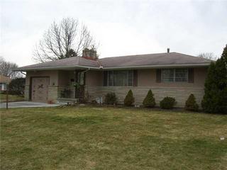 4561 Emslie Dr, Columbus, OH 43224-1002