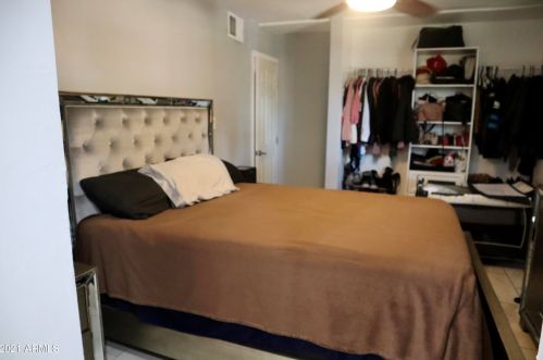 5008 Sierra Vis Dr, Glendale AZ  85305-2058 exterior