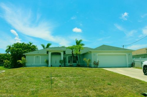 1824 22nd Ave, Cape Coral, FL 33909-4618