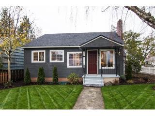 4571 86th Ave, Portland, OR 97220-4853