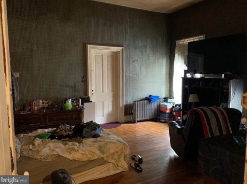 243 Baltimore St, Hanover PA 17331-3315 exterior