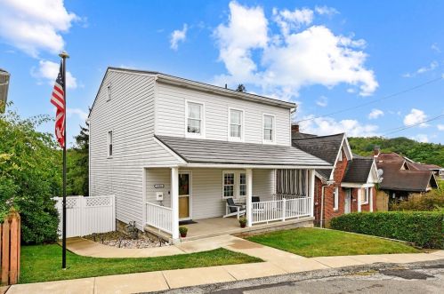 2644 Ivyglen St, Pittsburgh, PA 15227-1708