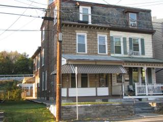 1137 Old Cumberland St, Lebanon, PA 17042-8146