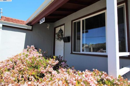 17028 Via Perdido, San Lorenzo, CA 94580-2844