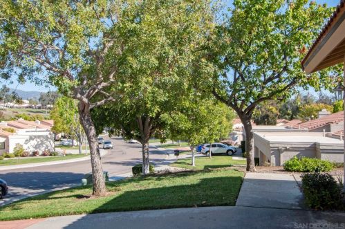 18076 Avenida Alozdra, San Diego CA 92128-1570 exterior