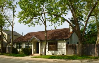 3545 T St, Sacramento CA  95816-6640 exterior