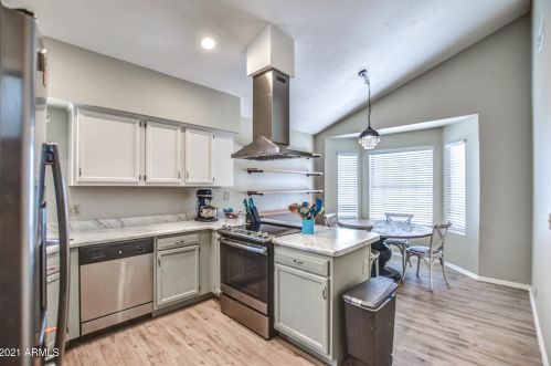 5022 Fairview St, Chandler, AZ 85226-4512