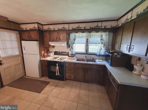 1738 Orchard Ave, Trenton, NJ 08610-3212