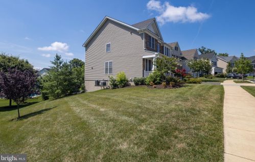 15909 Paynes Farm Dr, Haymarket VA  20169-8123 exterior