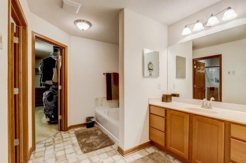 6109 108 Ave, Kenosha WI 53142-7263 exterior